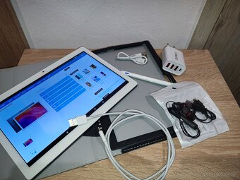 TECLAST M30 4G 10-jadro 2.6GHz 10.1" 25601600 - 8