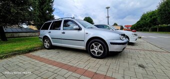 Volkswagen Golf - 8