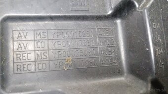 Opel Grandland X, Toyota Yaris, Auris - kryt chladica, lista - 8