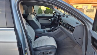 Prodám Volkswagen Touareg Elegance V6 3,0 TDI 210 kW 4MOT - 8