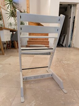 Stokke biela detská rastúca stolička - 8
