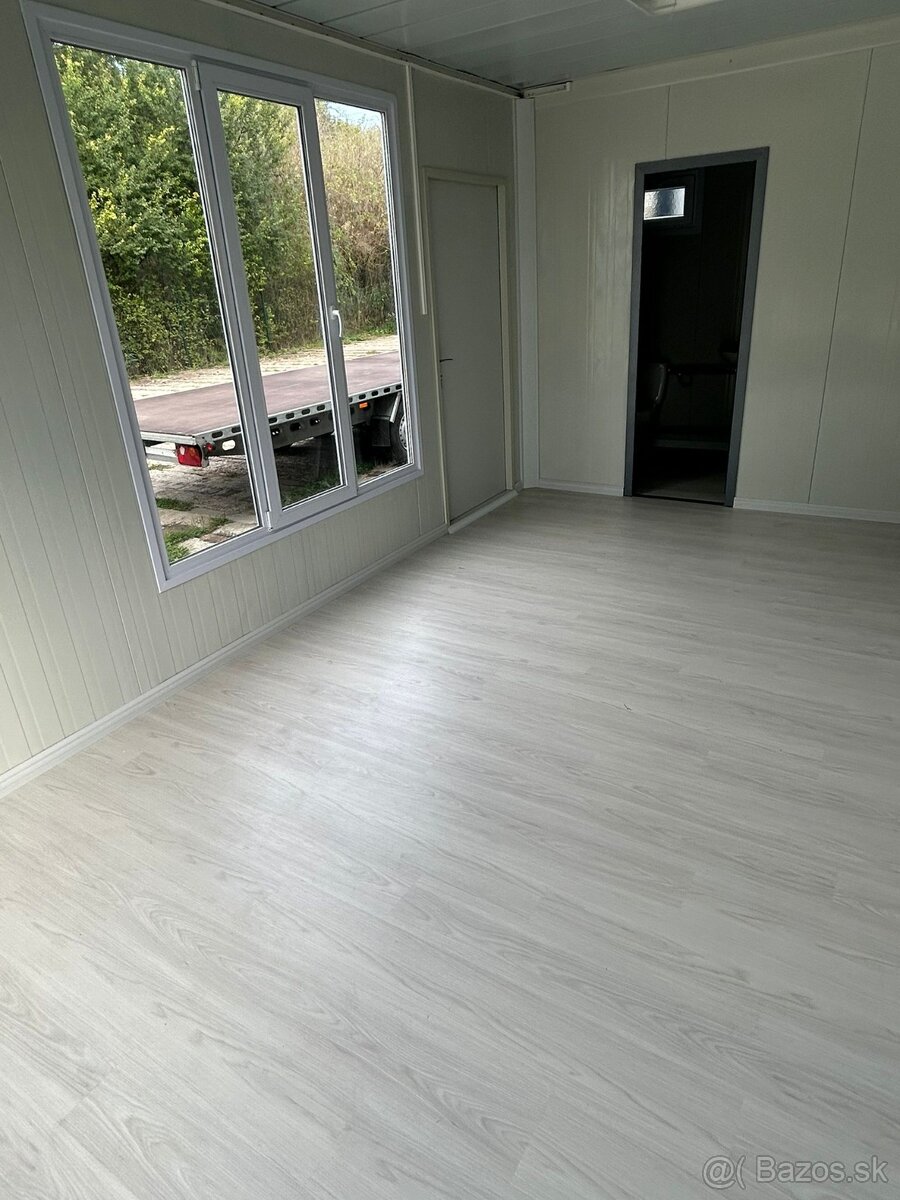 Obytný kontajner o rozměru 3 x 7 m - 9