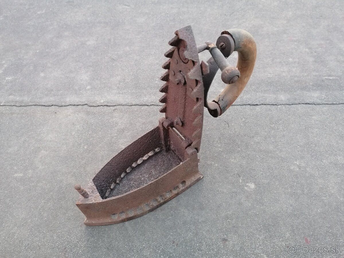 Predám starožitná žehlička - 9