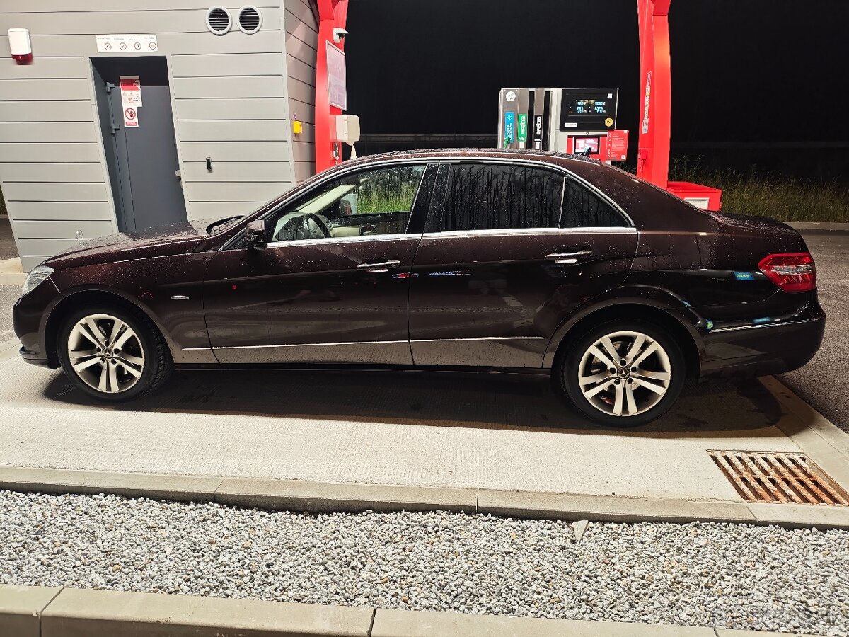 Mercedes E350 CDI Elegance Airmatic W212 2009 - 9