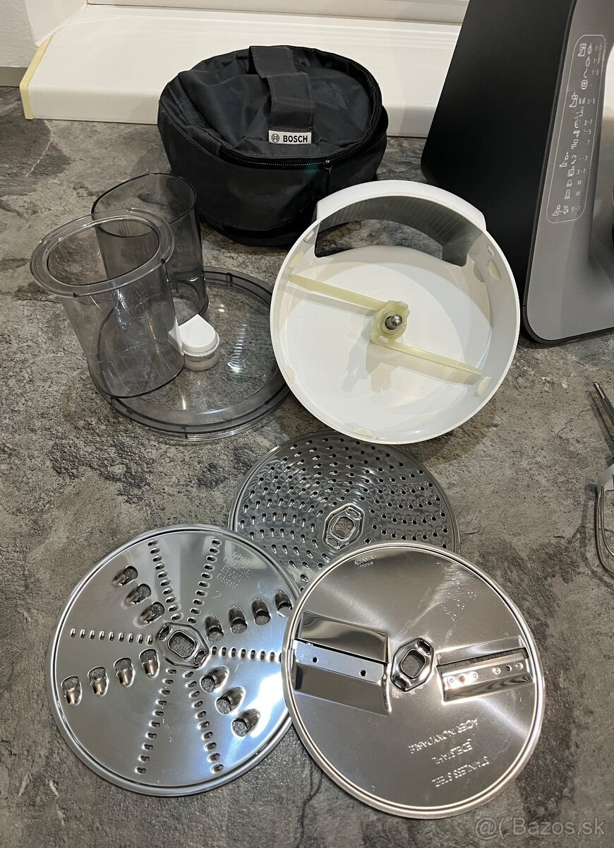 Bosch MUM 56Z40 900W kuchynský robot - 9