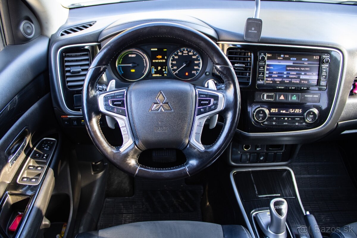 Outlander PHEV Plugin Hybrid 2,0 - 9