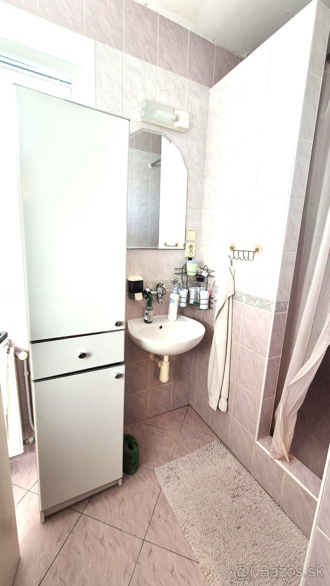 Rodinný dom v obci Beloveža - 9