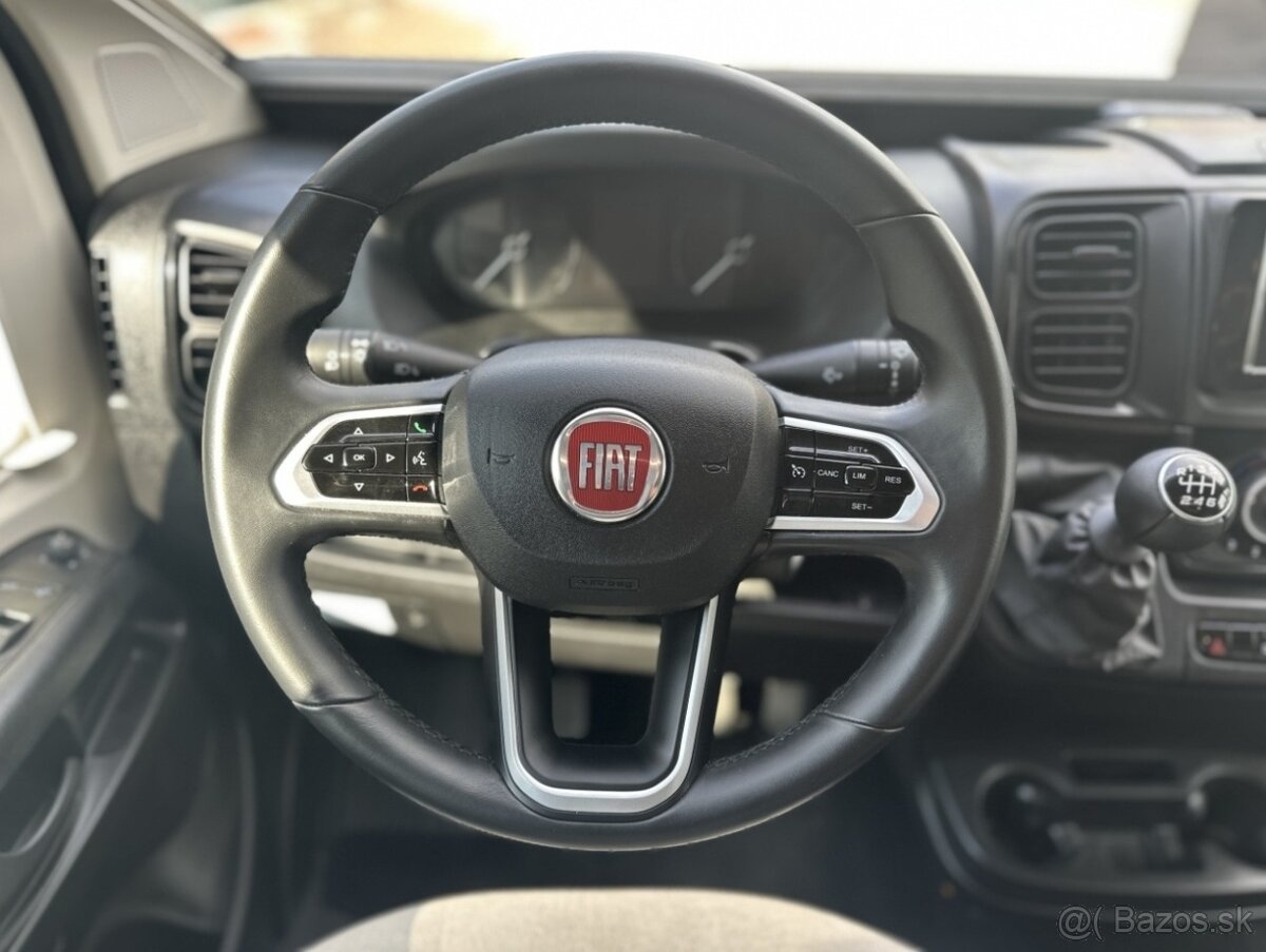 KARMANN-MOBIL DEXTER 581 - TOP STAV - 9