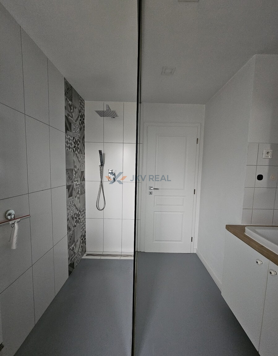 Dizajnový 2-izbový byt s balkónom - 9