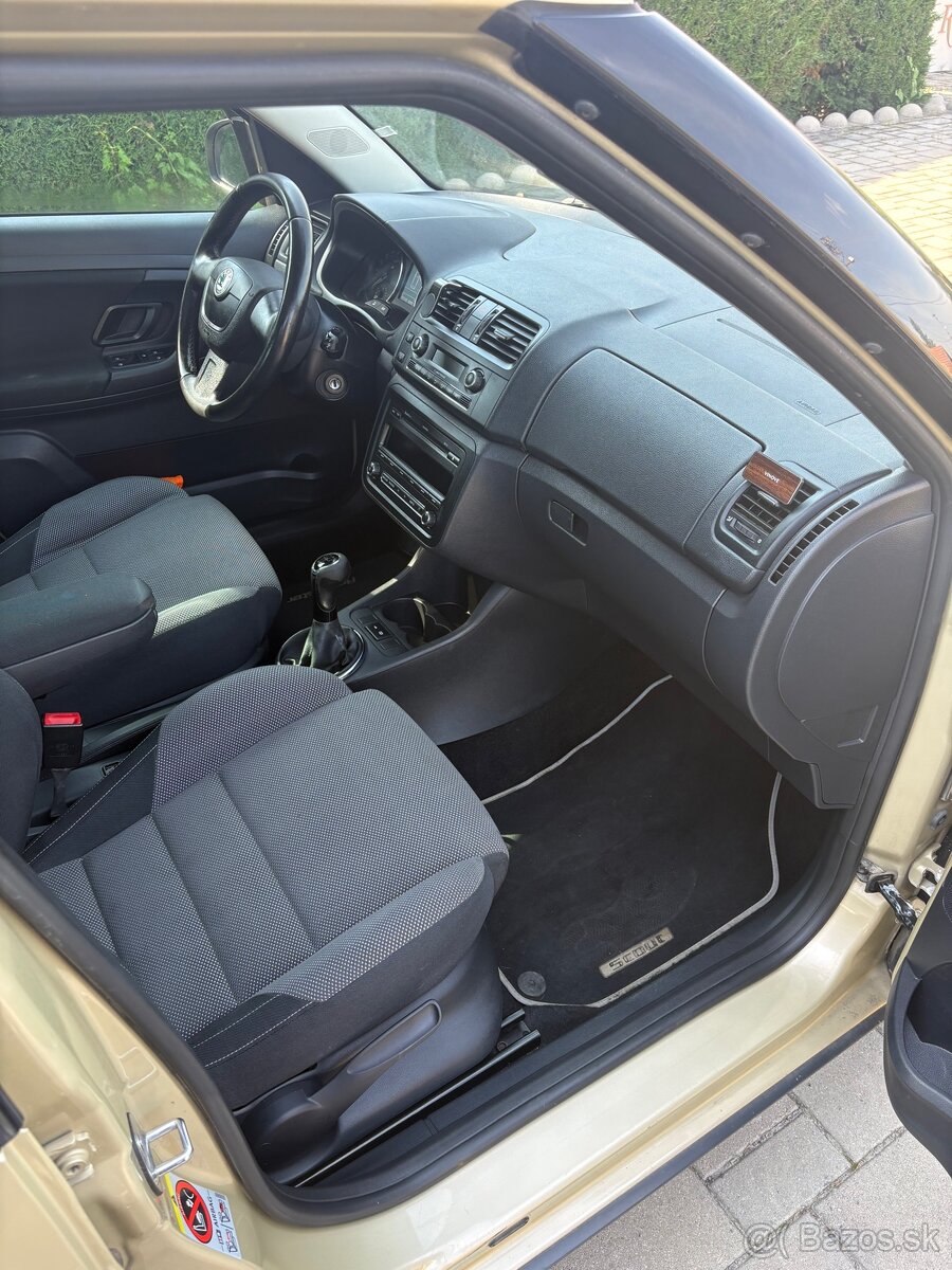 Škoda Roomster Scout 1.6TDI - 9