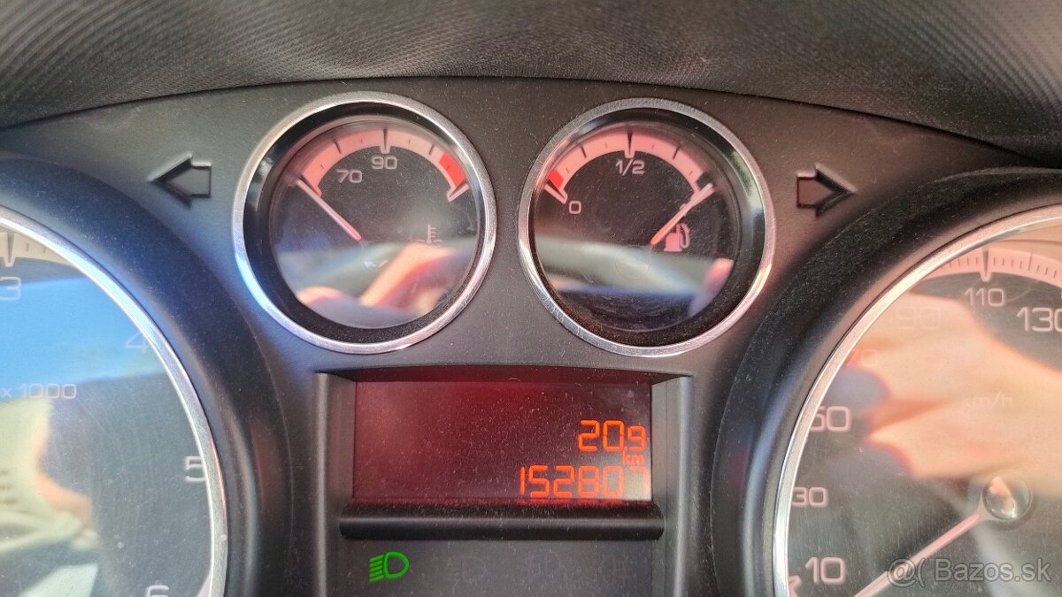 Peugeot 308 1.6HDi - 9