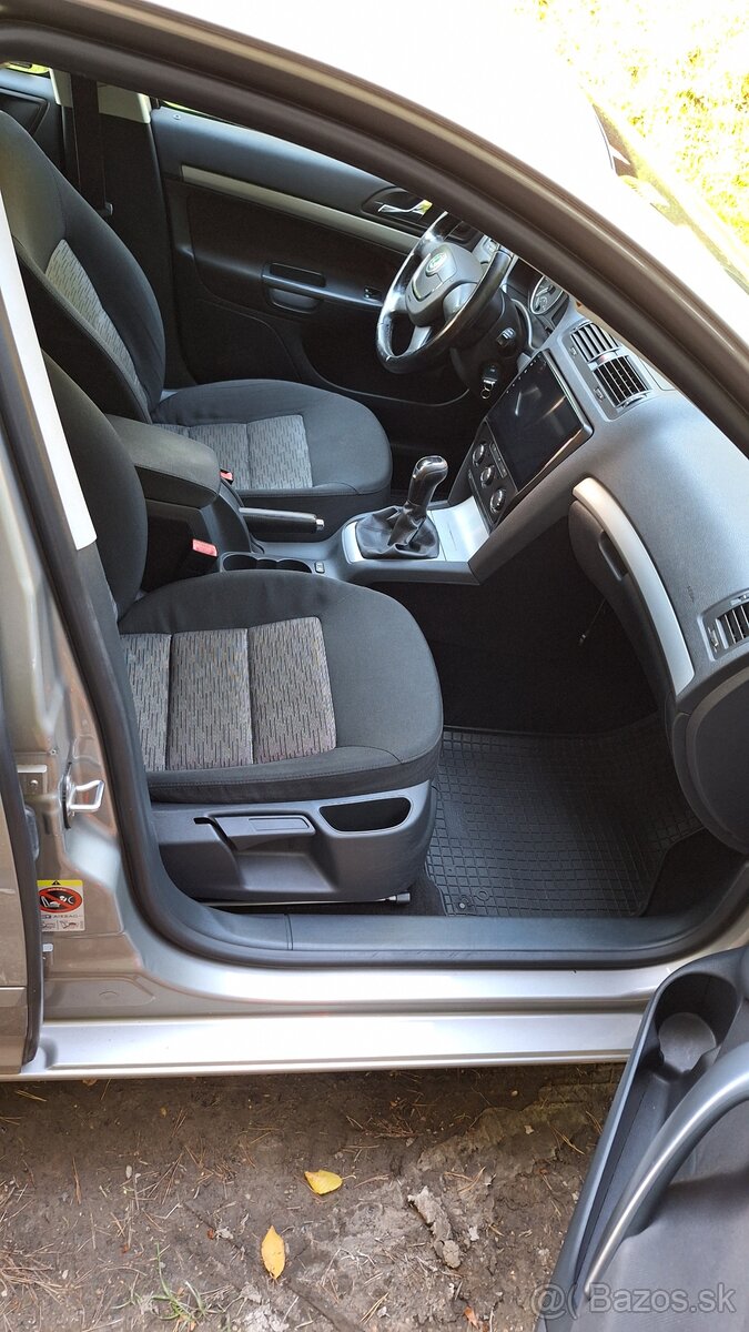Škoda Octavia kombi 2.0tdi 103kw - 9