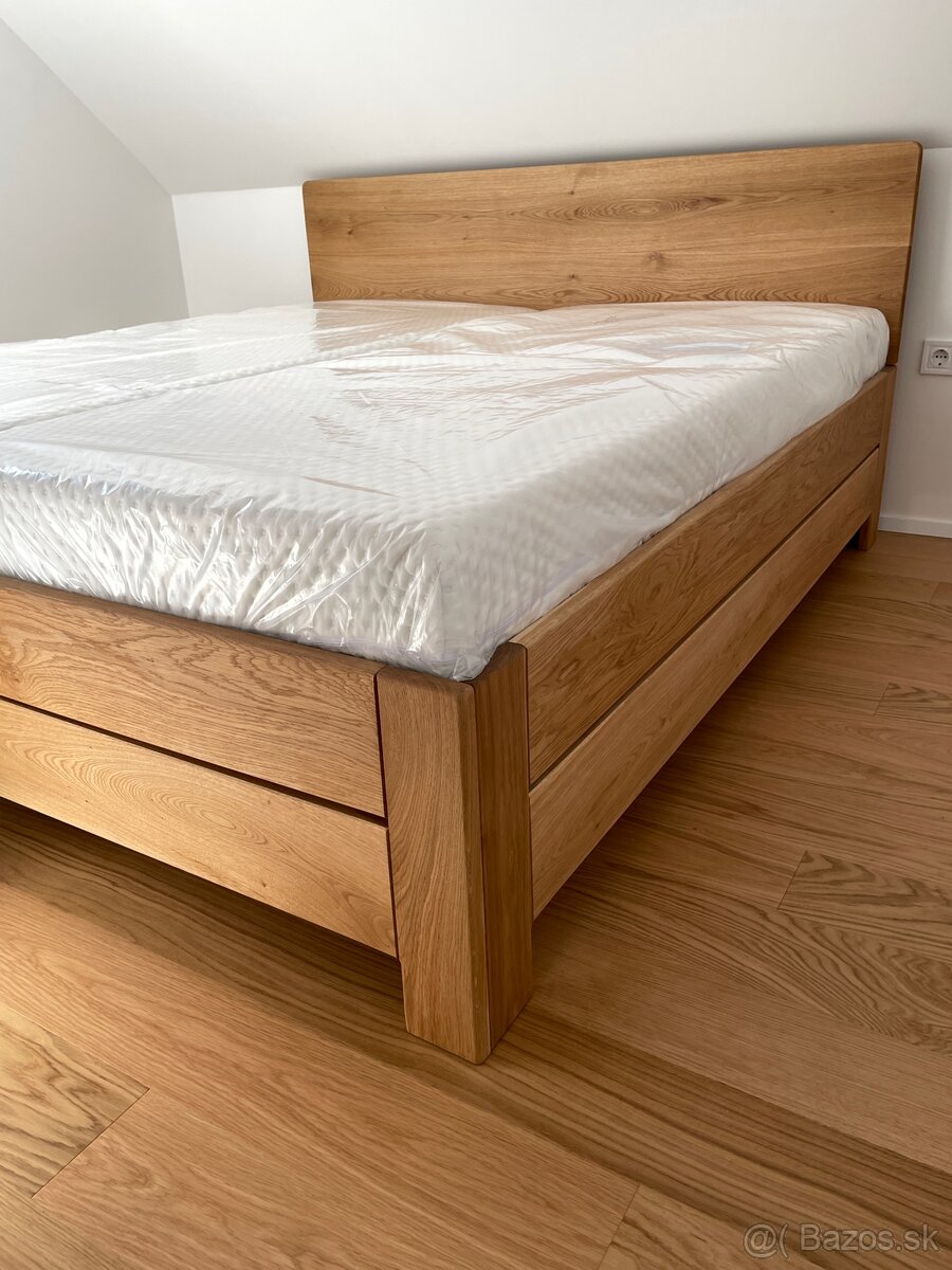 Dubová posteľ s úložným priestorom - 9