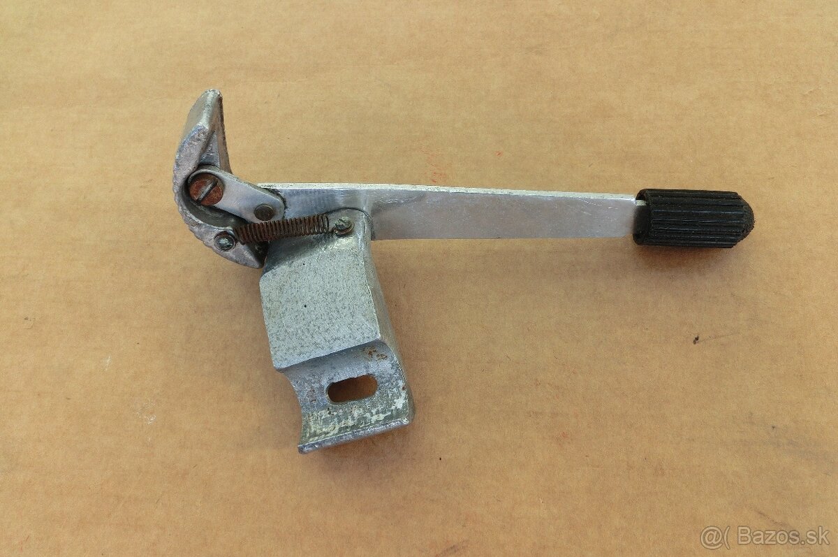 Rôzne staré retro náradie . - 9