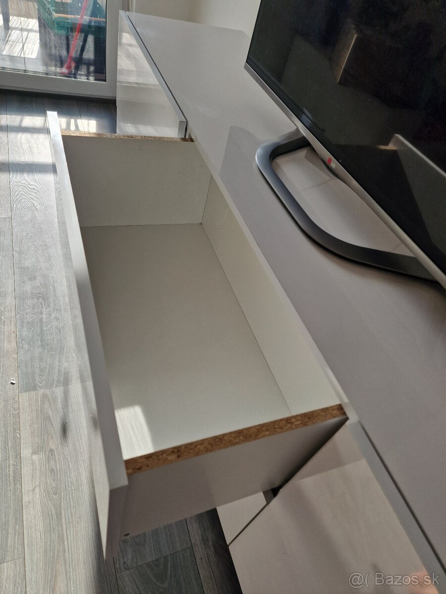 Komoda, biela, leskla - 9