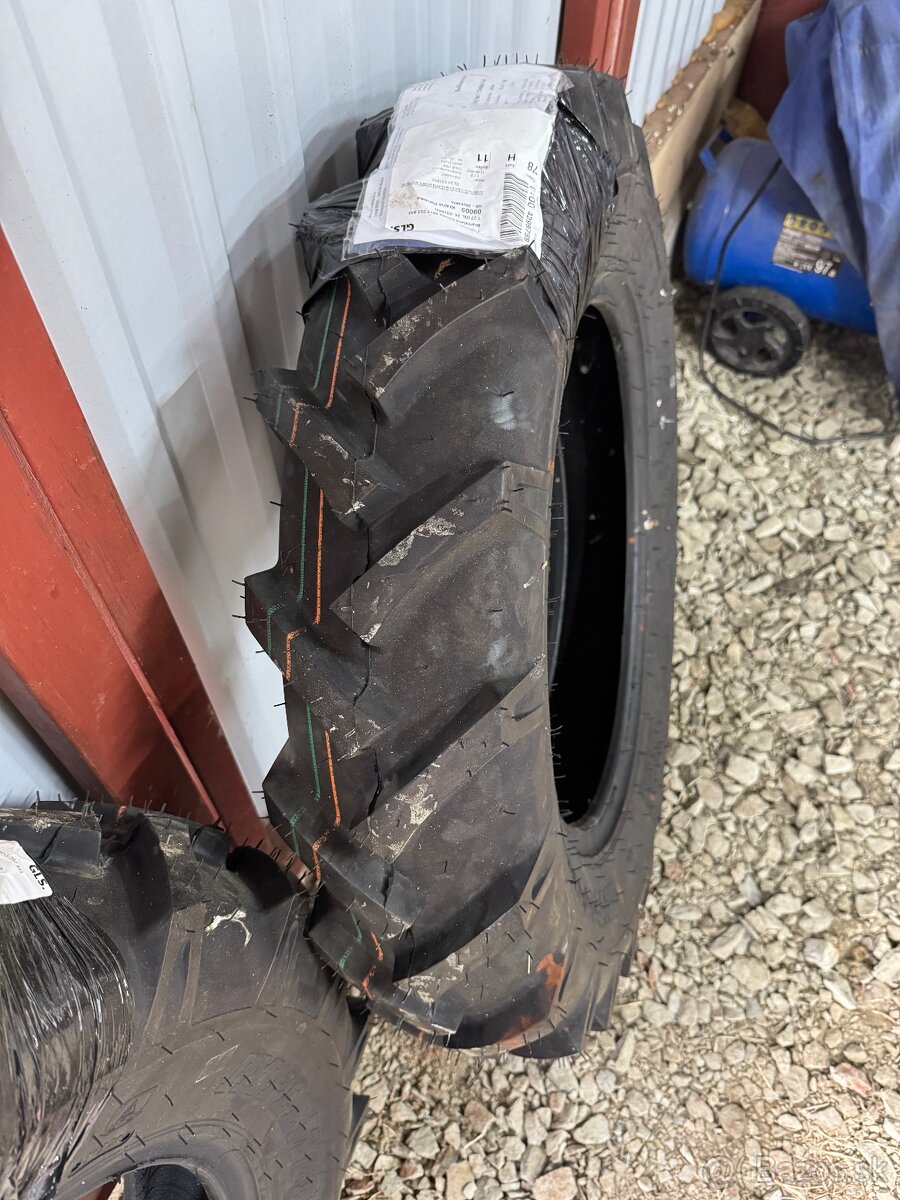 Vlecka s pohonom za traktor - 9