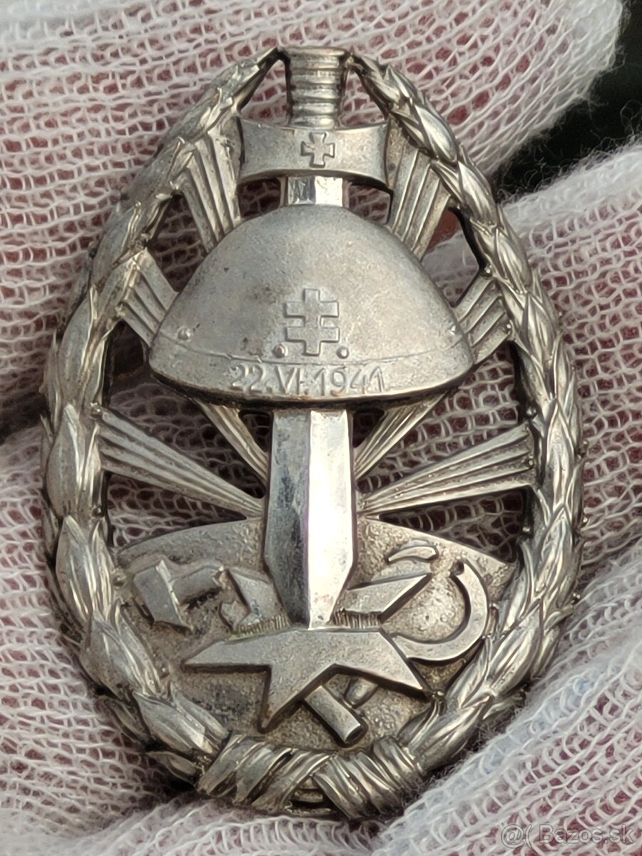 Odznak.vyznamenanie..vf. - 9