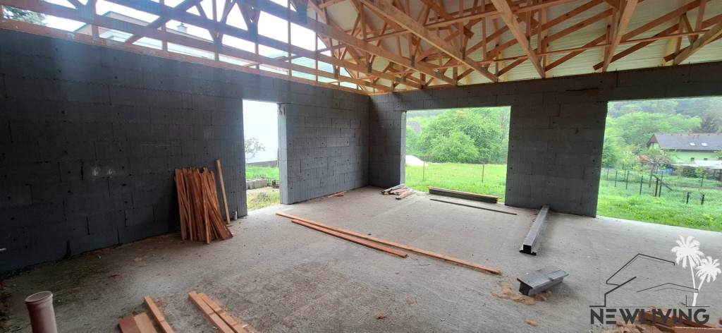 PREDAJ: Rozostavaný dom s rozprávkovým výhľadom - 9