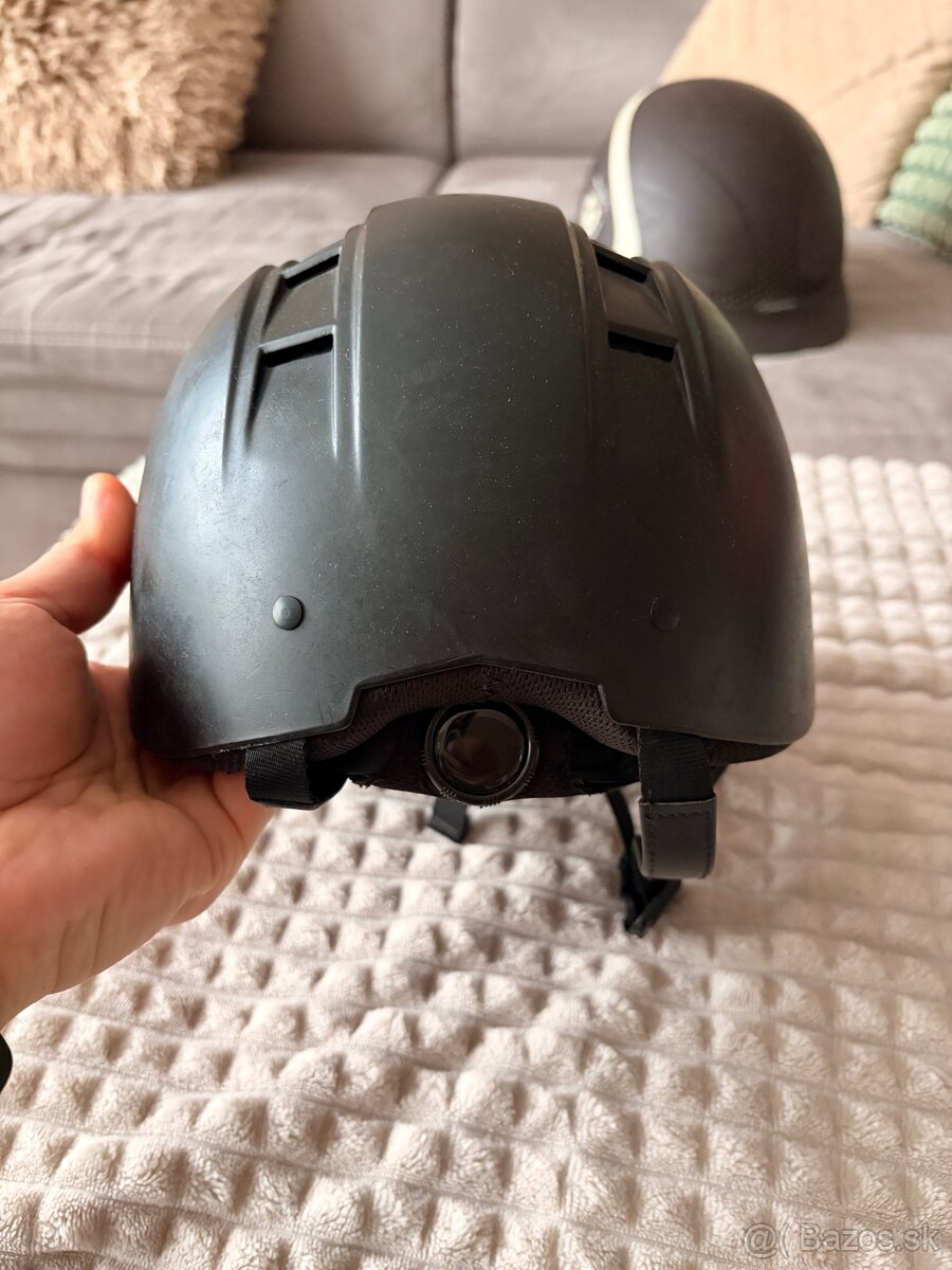 Jazdecké prilby 3 ks - 9
