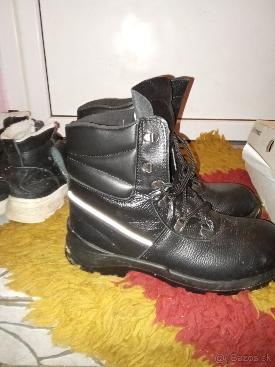 Predám pracovnú obuv veľkosť 44 - 9