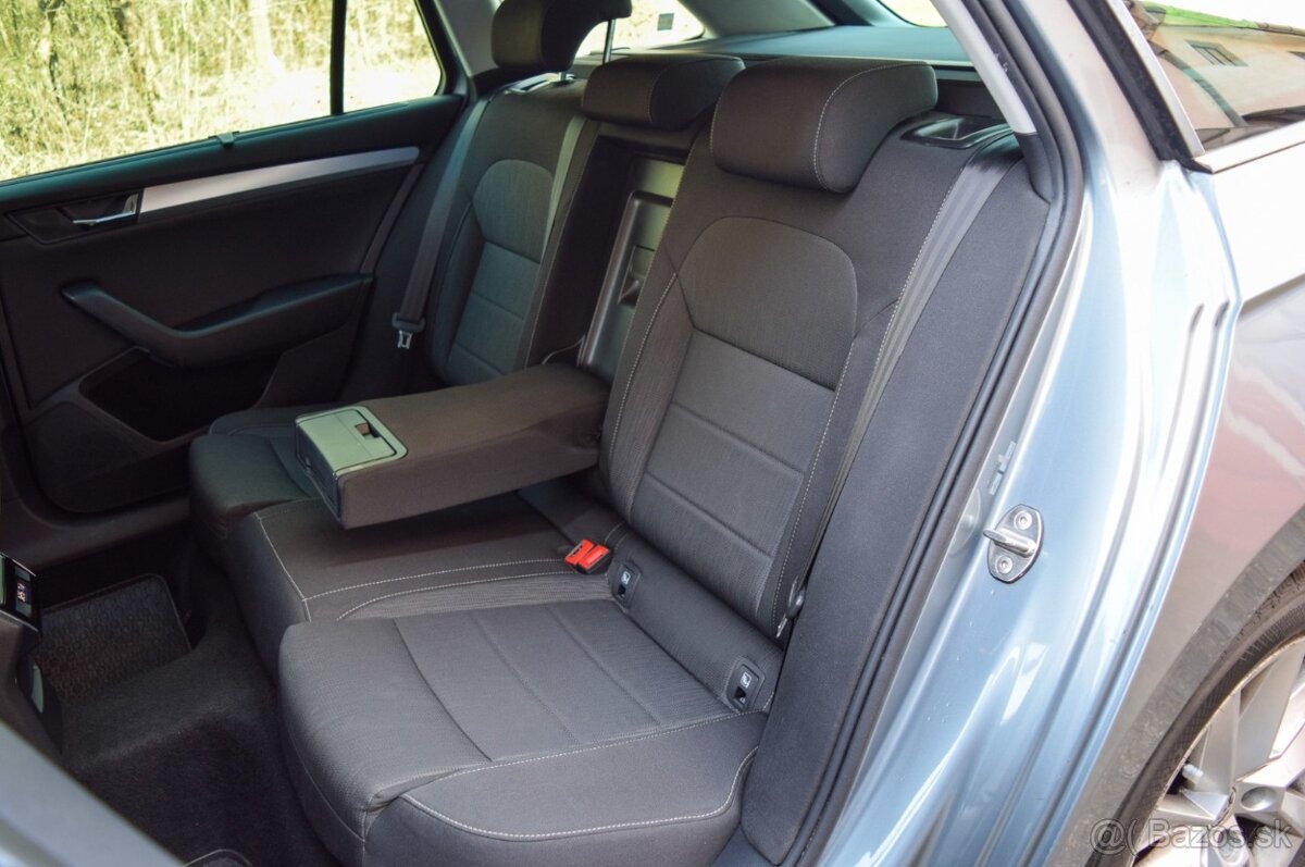 Škoda Superb Combi 1.6 TDI DSG - 9