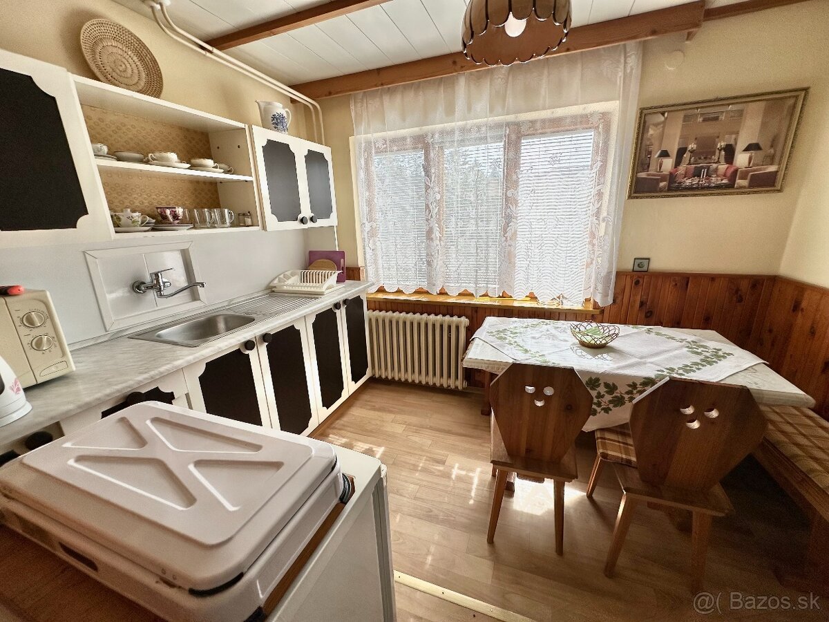 Chata na Košiarnom Briežku, časť Červený Jarok, okr. Sp. Nov - 9