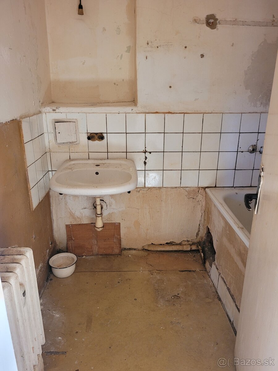 Veľký 2 izb. byt, ul. Školská - 9