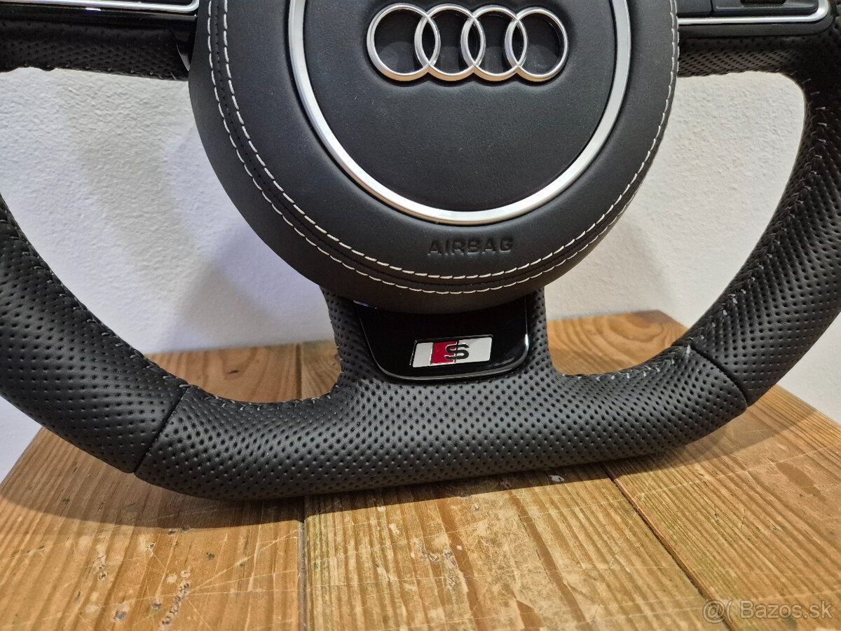 AUDI MULTIFUNKCNY PERFOROVANÝ VOLANT - 9