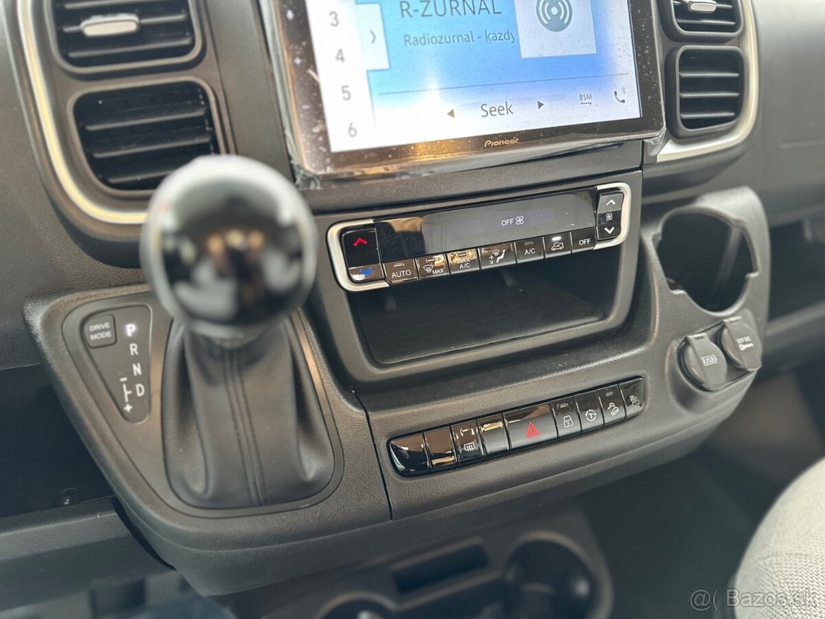 OBYTNÝ AUTOMOBIL MILLER NEW YORK - 9