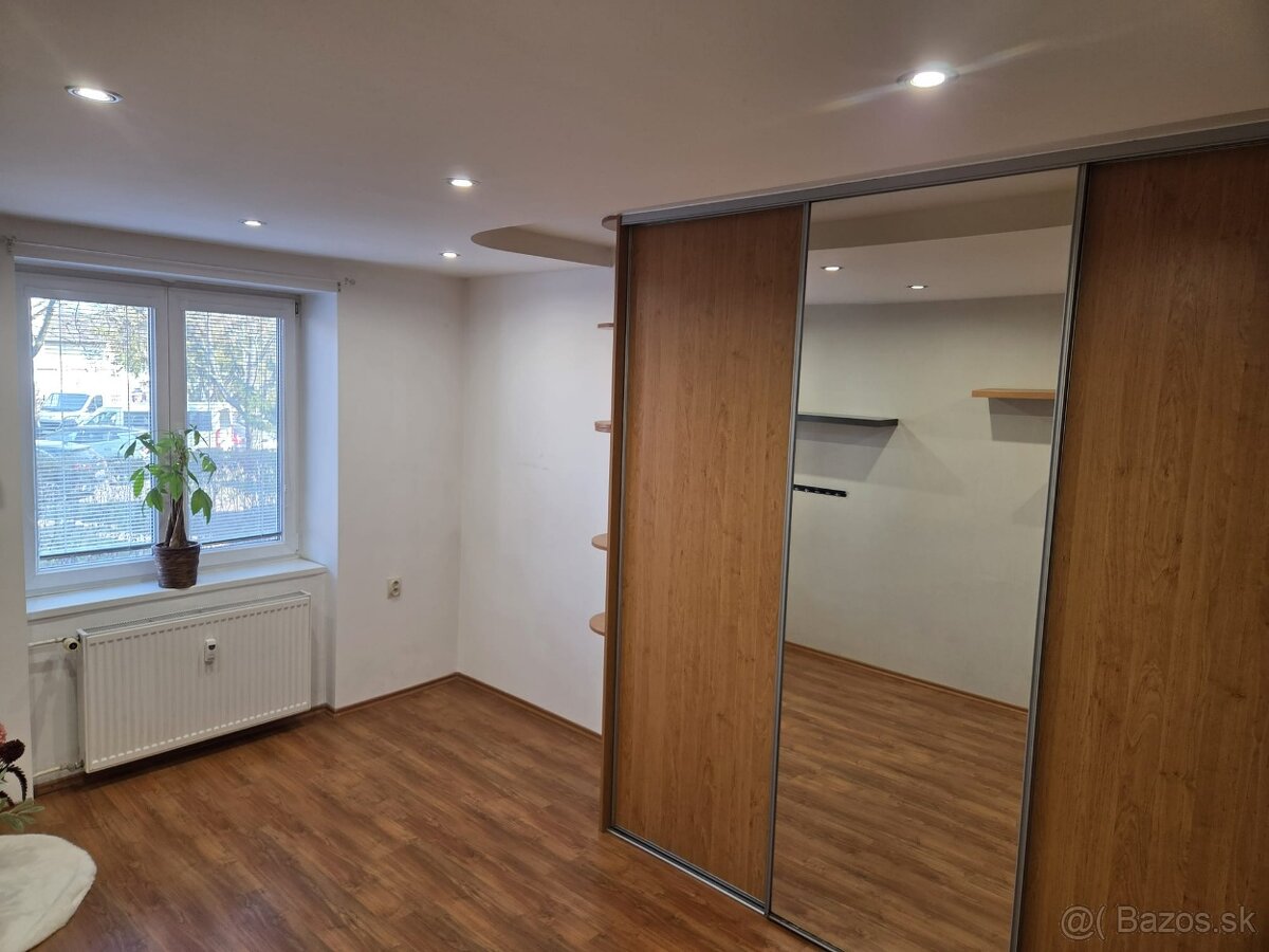 3 i byt,Svätoplukova ul/PRIEVIDZA – 66 m2 - 9