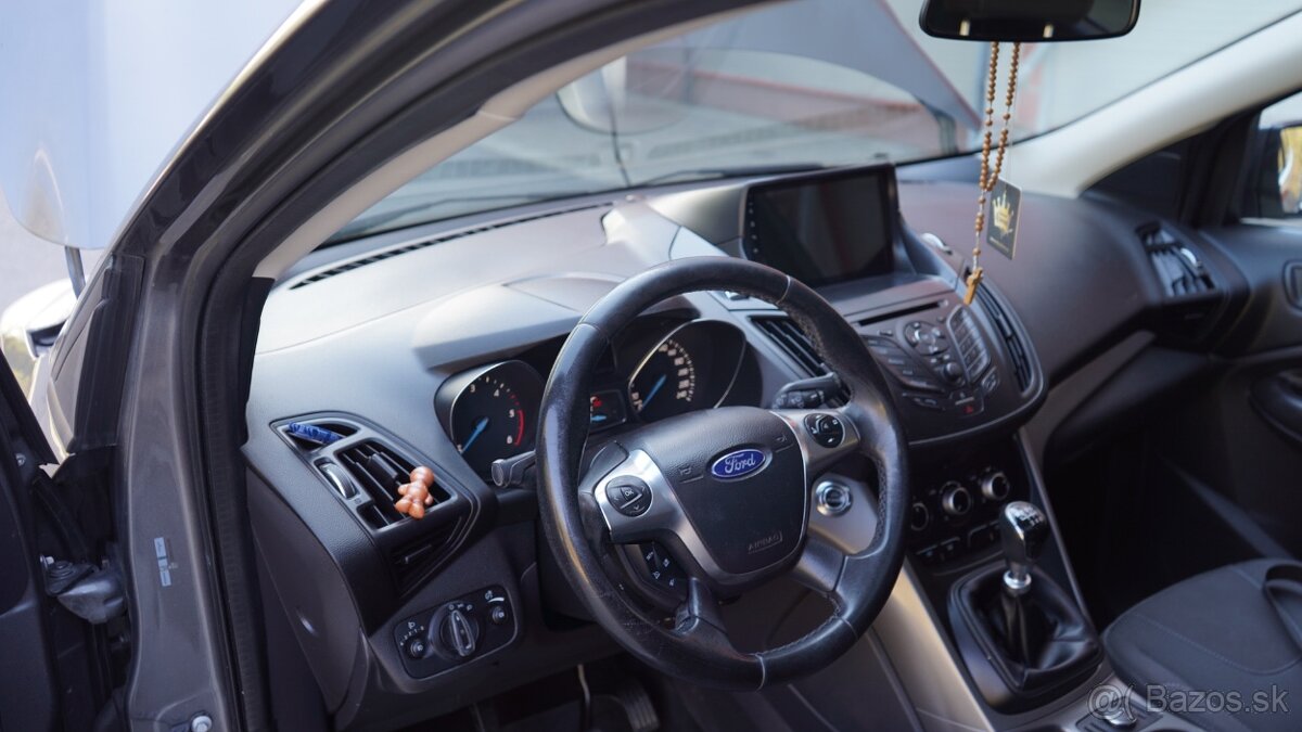 Ford Kuga 2.0 - 9