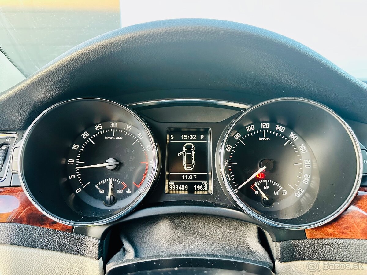 Škoda Superb II 2.0 TDI 125kW DSG Elegance - 9