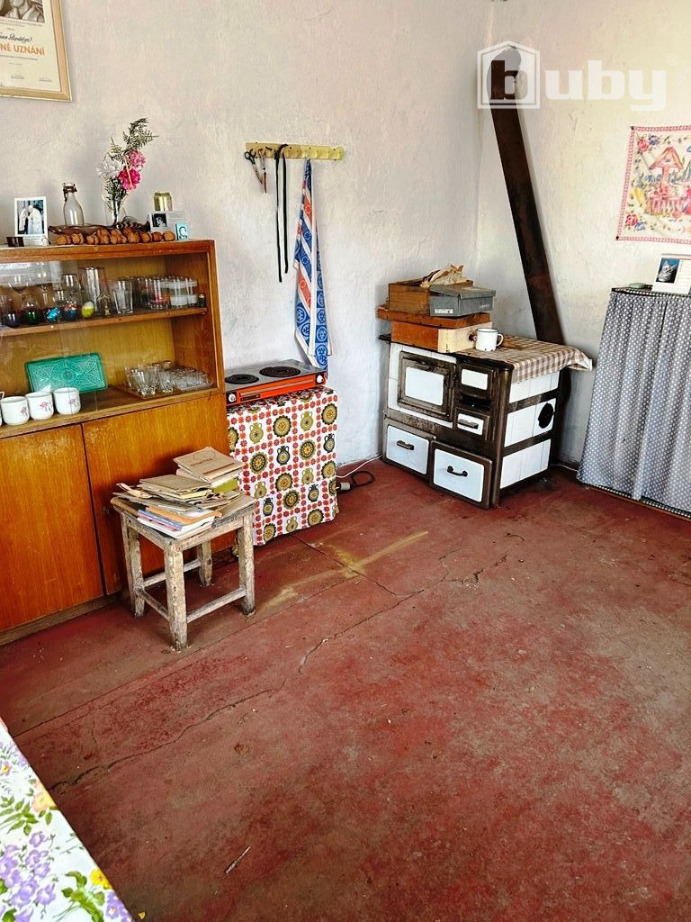 PREDAJ - RODINNÝ DOM DOLNÁ MARIKOVÁ OKRES POVAŽSKÁ BYSTRICA - 9