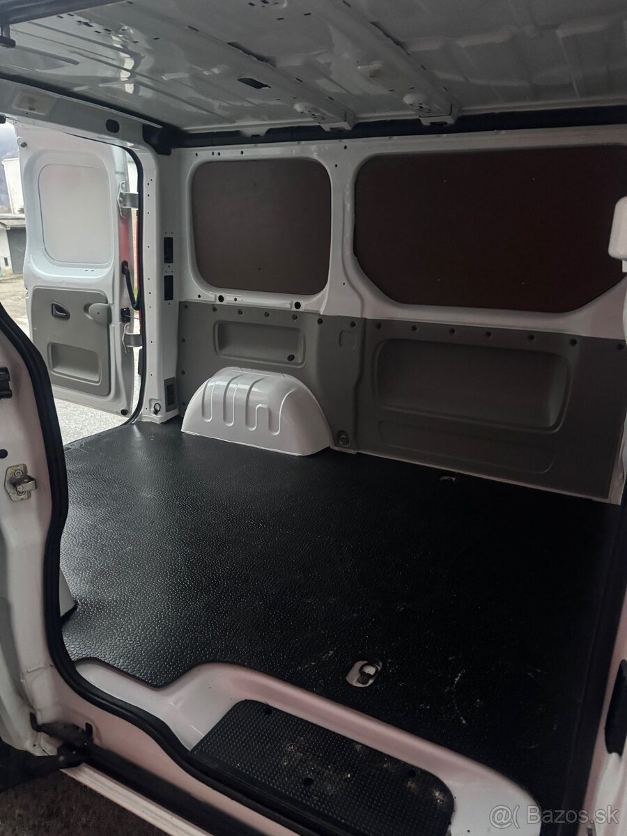 Renault Trafic 2.0 dCi L1H1 95 000km - 9