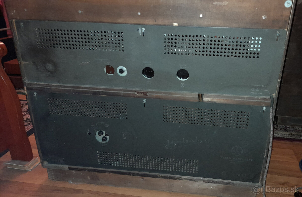 Hudobná skriňa Tesla 1101A Jubilant - 9