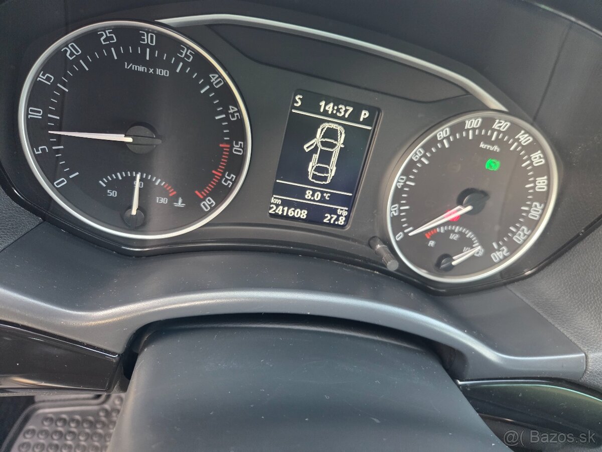 Škoda Octavia Combi Laurin&Klement 4x4 2,0TDi DSG 2011 - 9