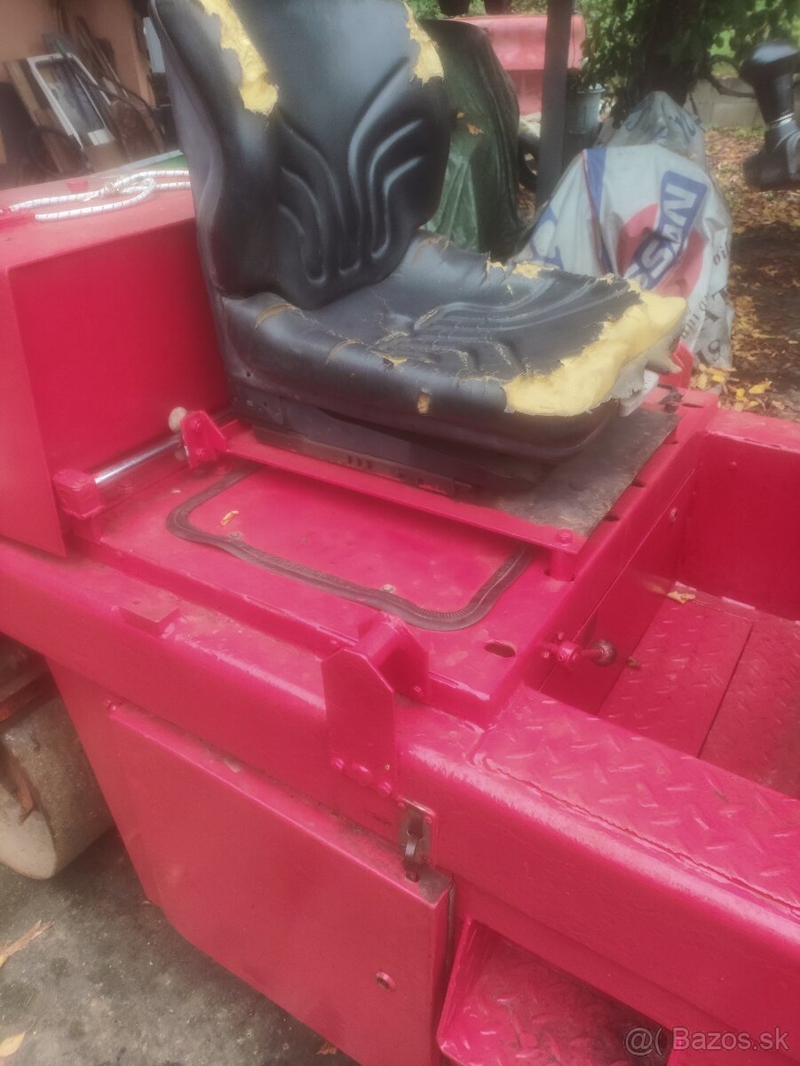 Vibračni valec HAMM - 9