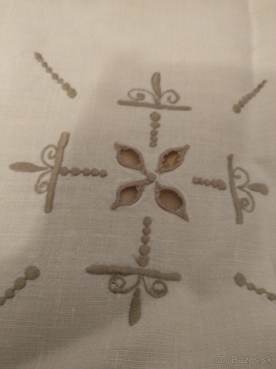 Retro vyšívané obrusy - 9