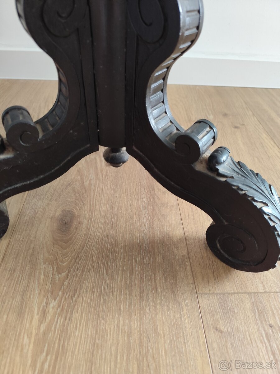 Starožitný drevený stolik - 9