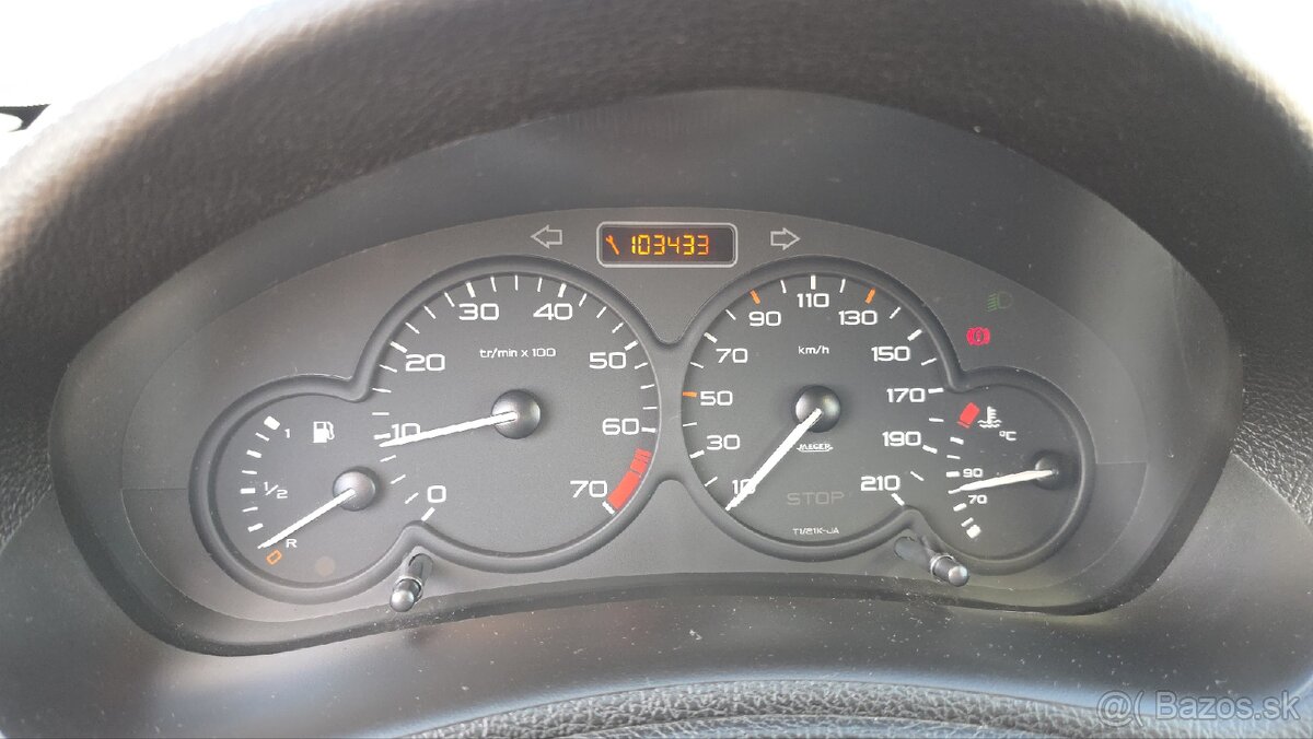 Predám Peugeot 206 1,1 benzín 44 kw - 9