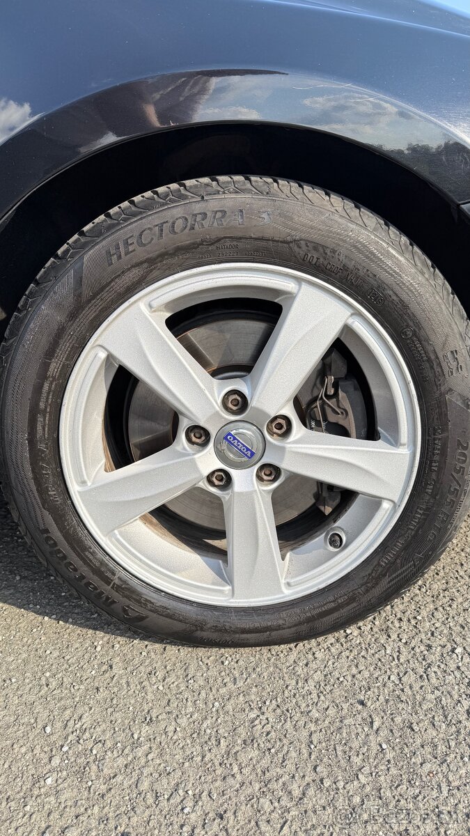 Volvo V40 D2 - 9