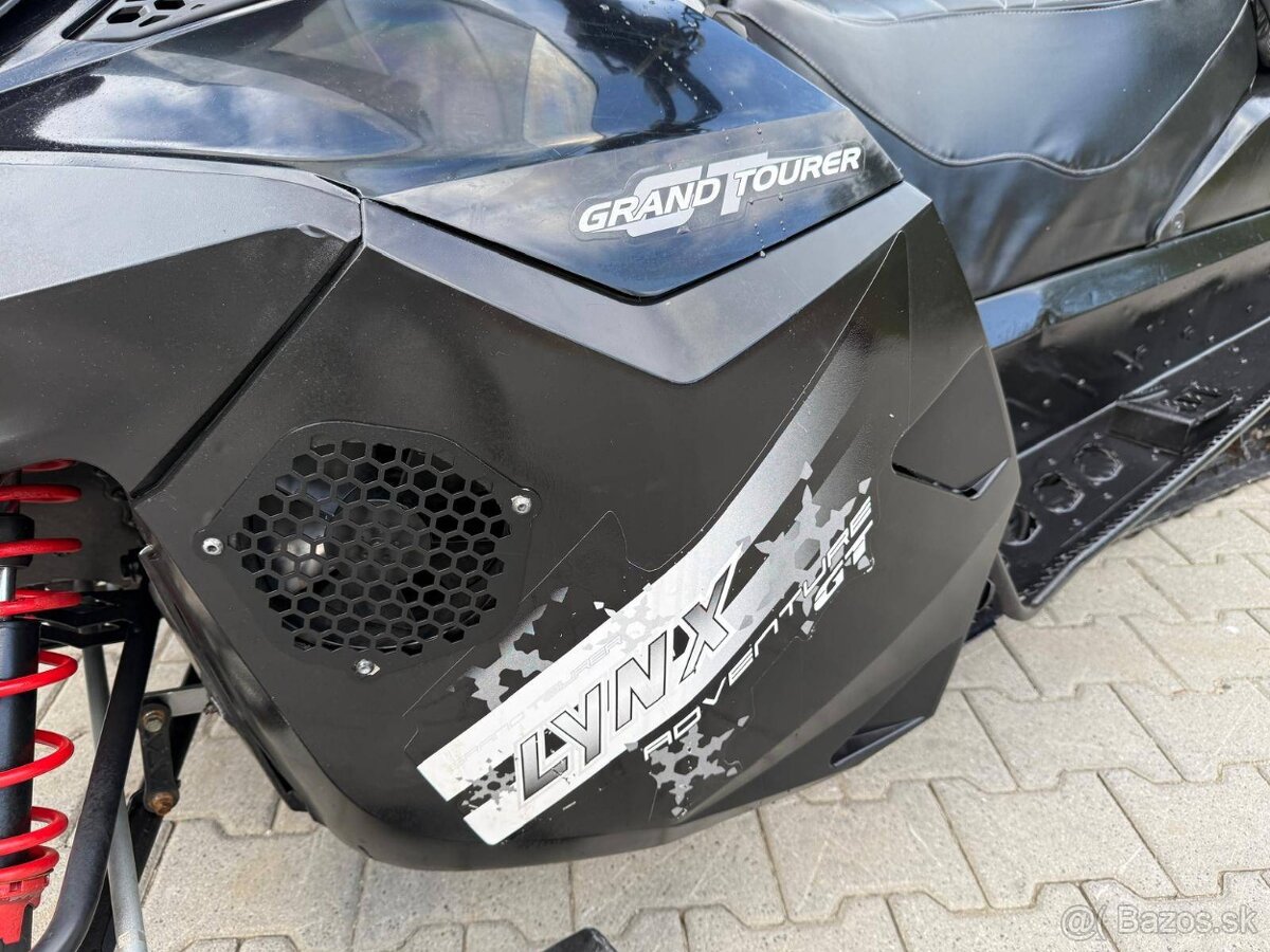 Snežný skúter BRP Lynx Adventure Grand Tourer 1200 4-TEC - 9