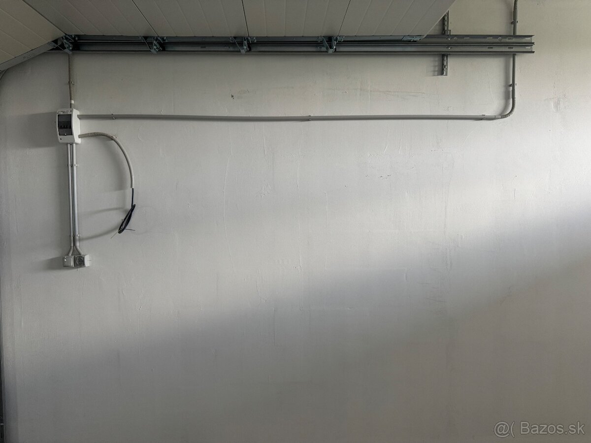Garáže na prenájom na ZVONČEKOVEJ ul. v Michalovciach - 9