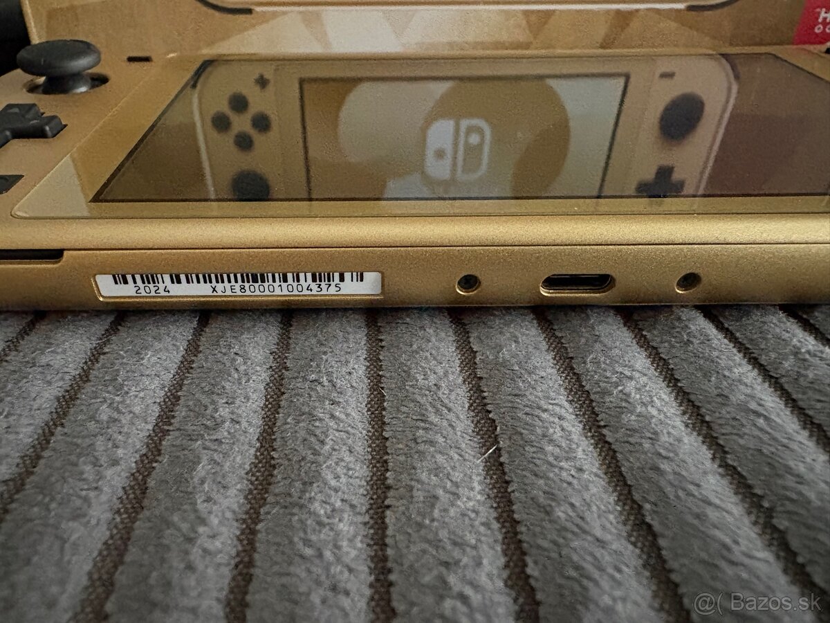 Nintendo Switch Lite Hyrule Edition + Magnetický kryt - 9