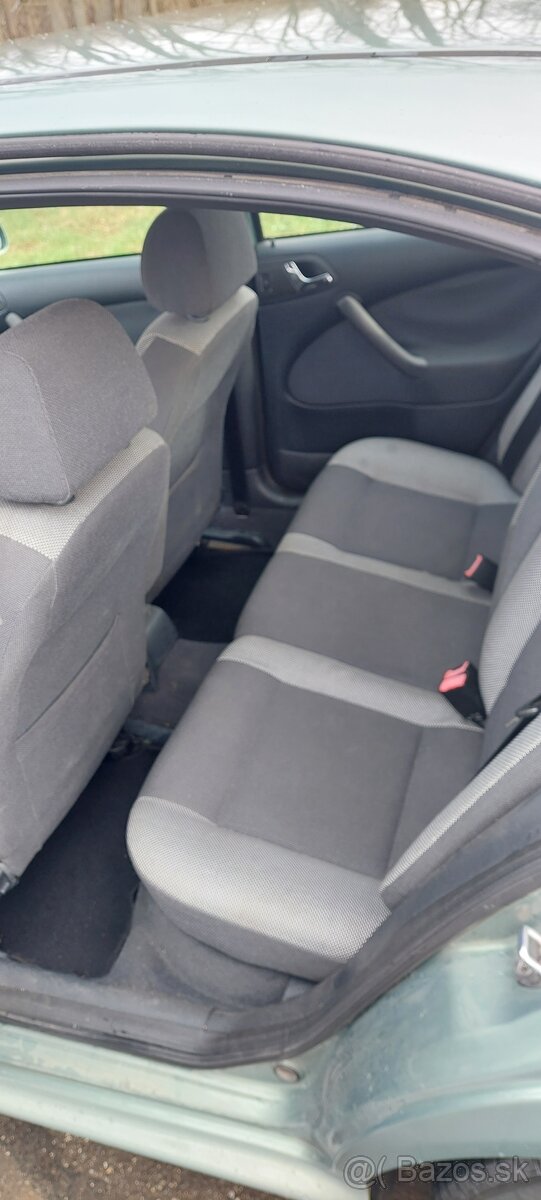 Škoda Octavia 2.0i, 85kw, benzín - 9