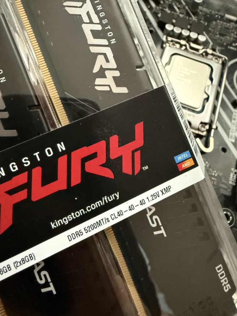 Nový PC Intel i5 12400F 16G 1TB SSD RTX 3080 10G WIFI BT WIN - 9