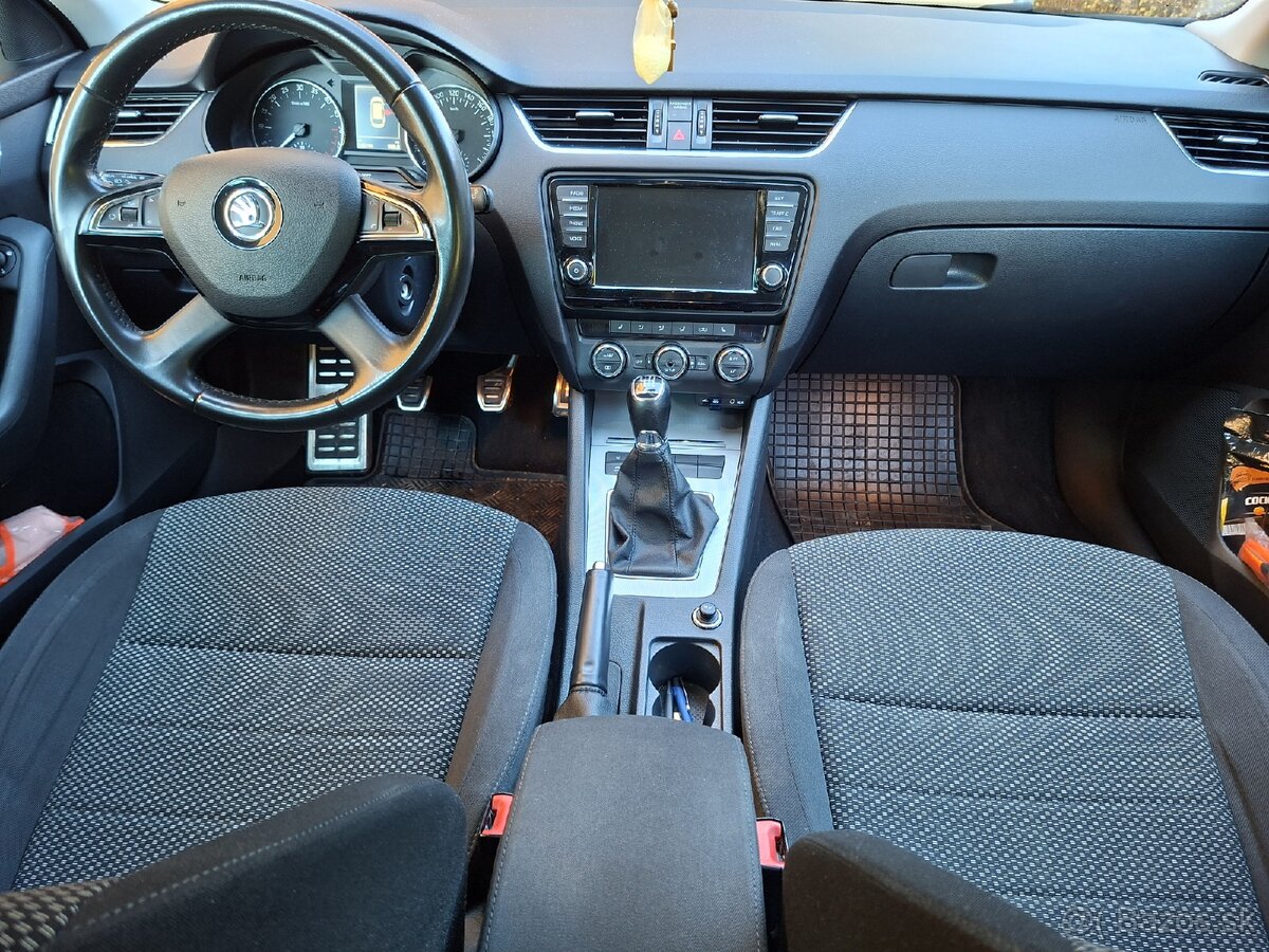 Škoda Octavia 3 Combi 1,6 TDi Greenline - 9