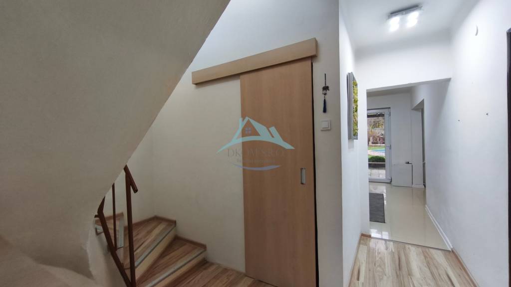 Dvojpodlažná bytová jednotka v RD (Olováry, okr. V. Krtíš. - 9