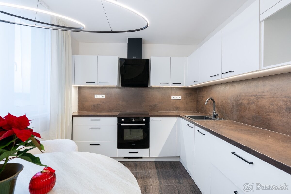 Na predaj 3 izbový byt po rekonštrukcii- Mateja Bela TN - 9