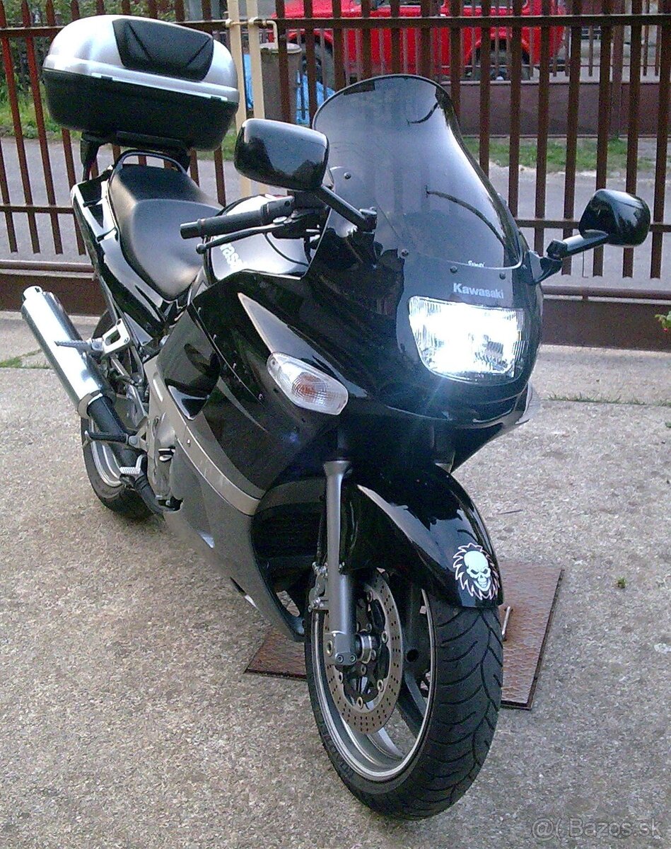 Kawasaki ZZR -600 - 9